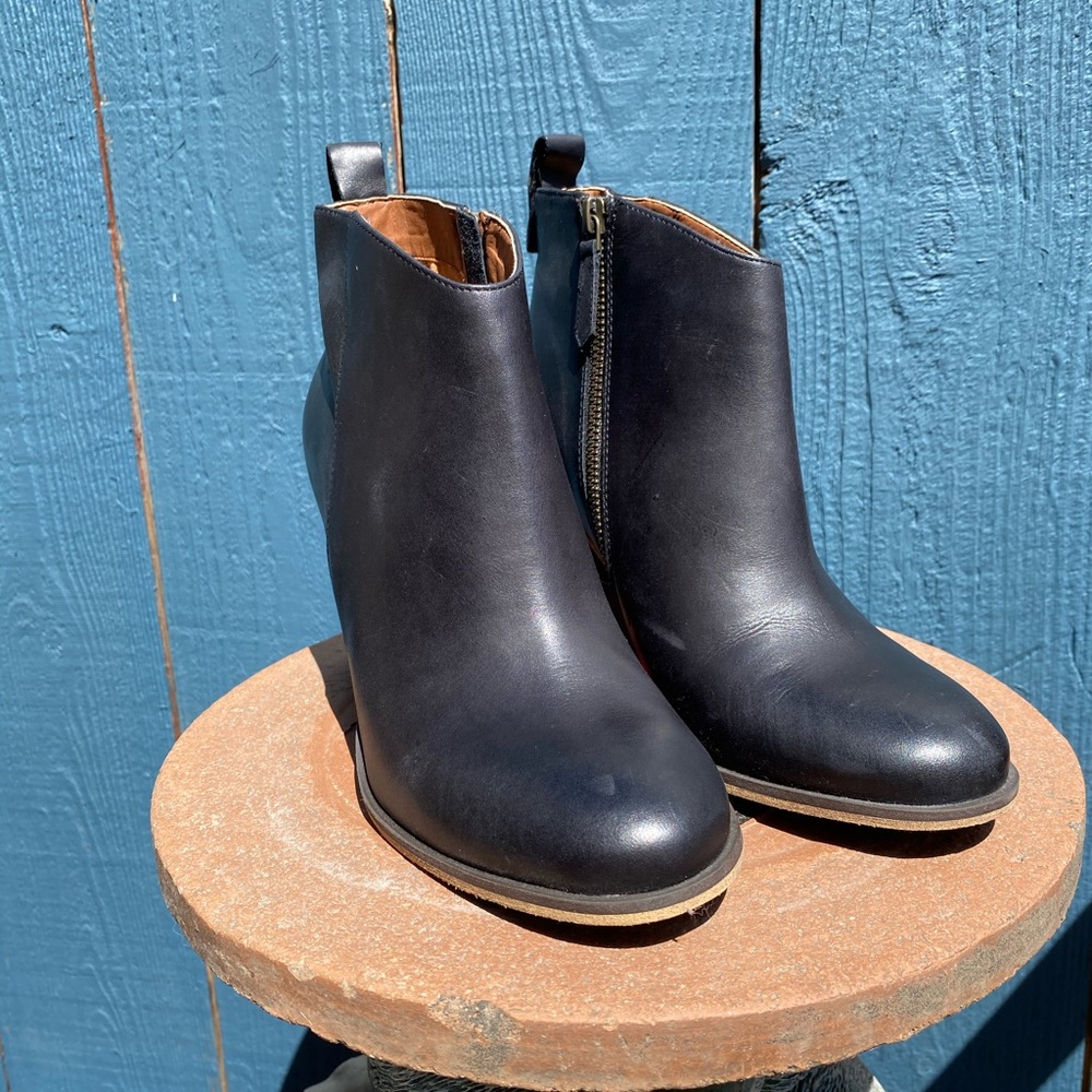 BP Lance Leather Block Heeled Ankle Boots